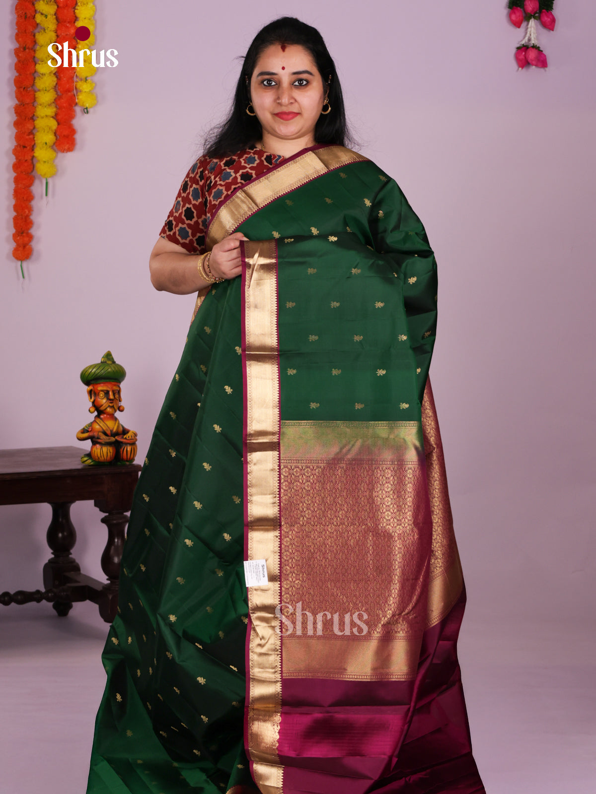 DLS16141 - Kanchipuram Butta design Saree - Shop on Shrus.com