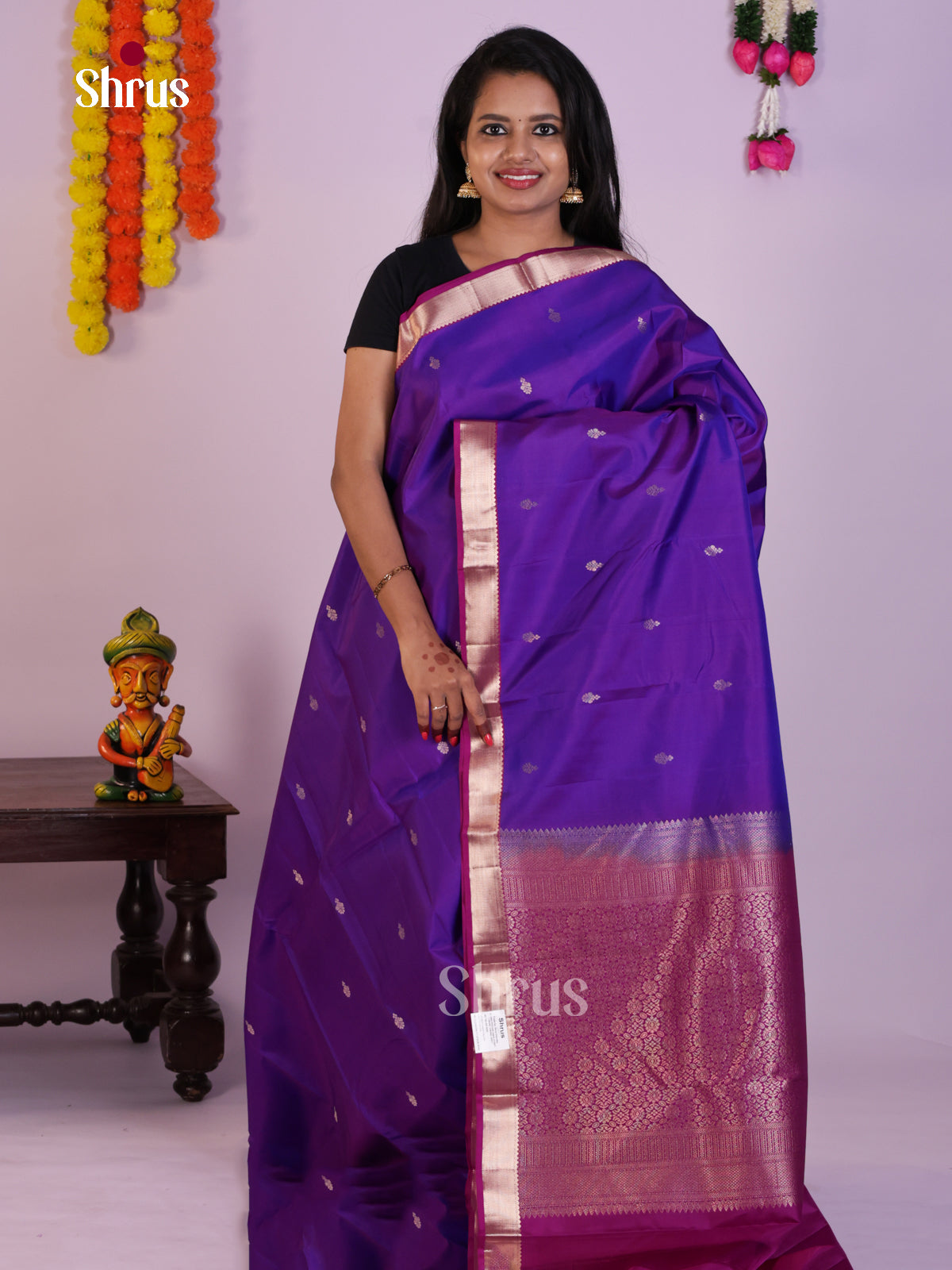 Luxurious Purple Kanchipuram Silk Saree With Floral Buttas & Pink Border