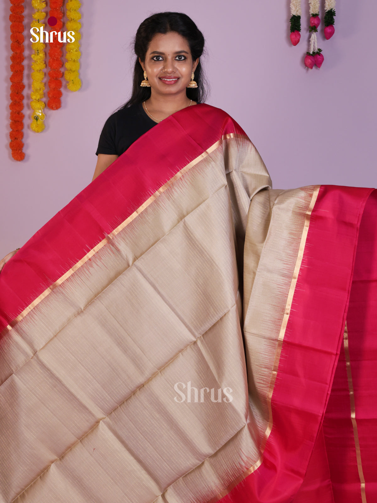Stunning Grey Soft Silk Saree with zari checks & wavy zari brocade pallu - Shop on Shrus.com