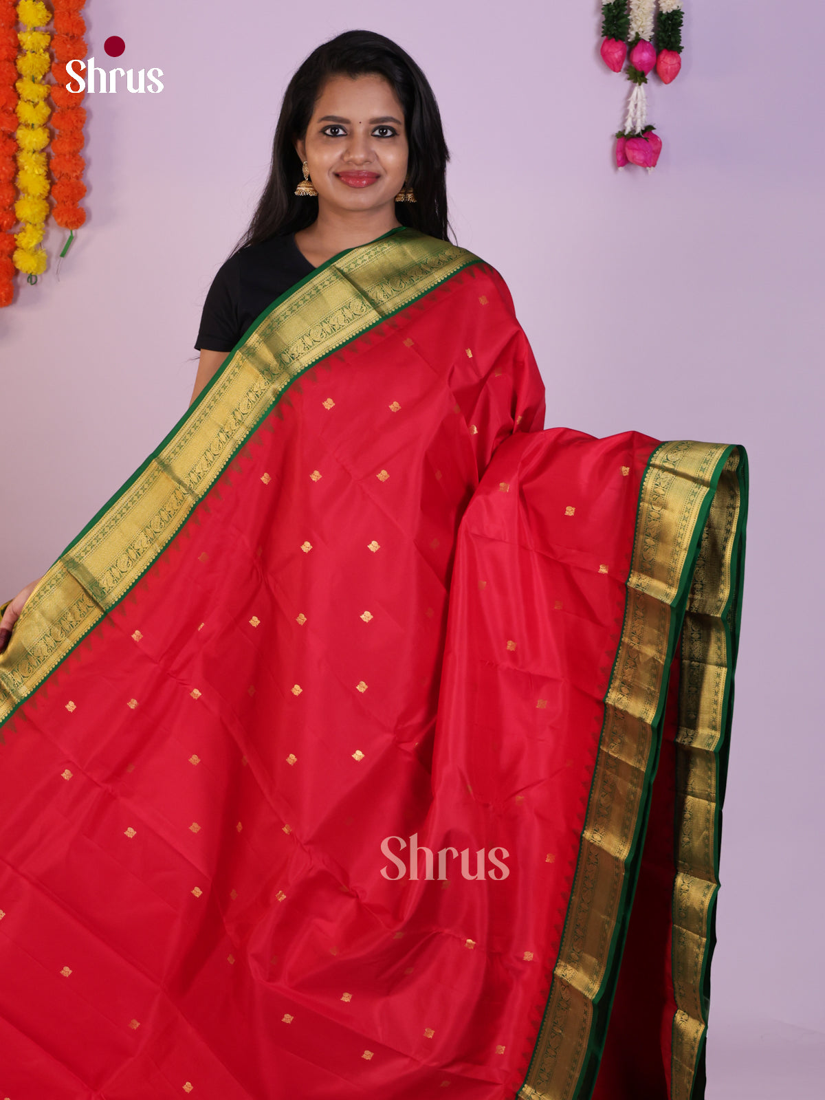 Exquisite Crimson Red Kanjivaram Saree With Buttas & Green Brocade Pallu