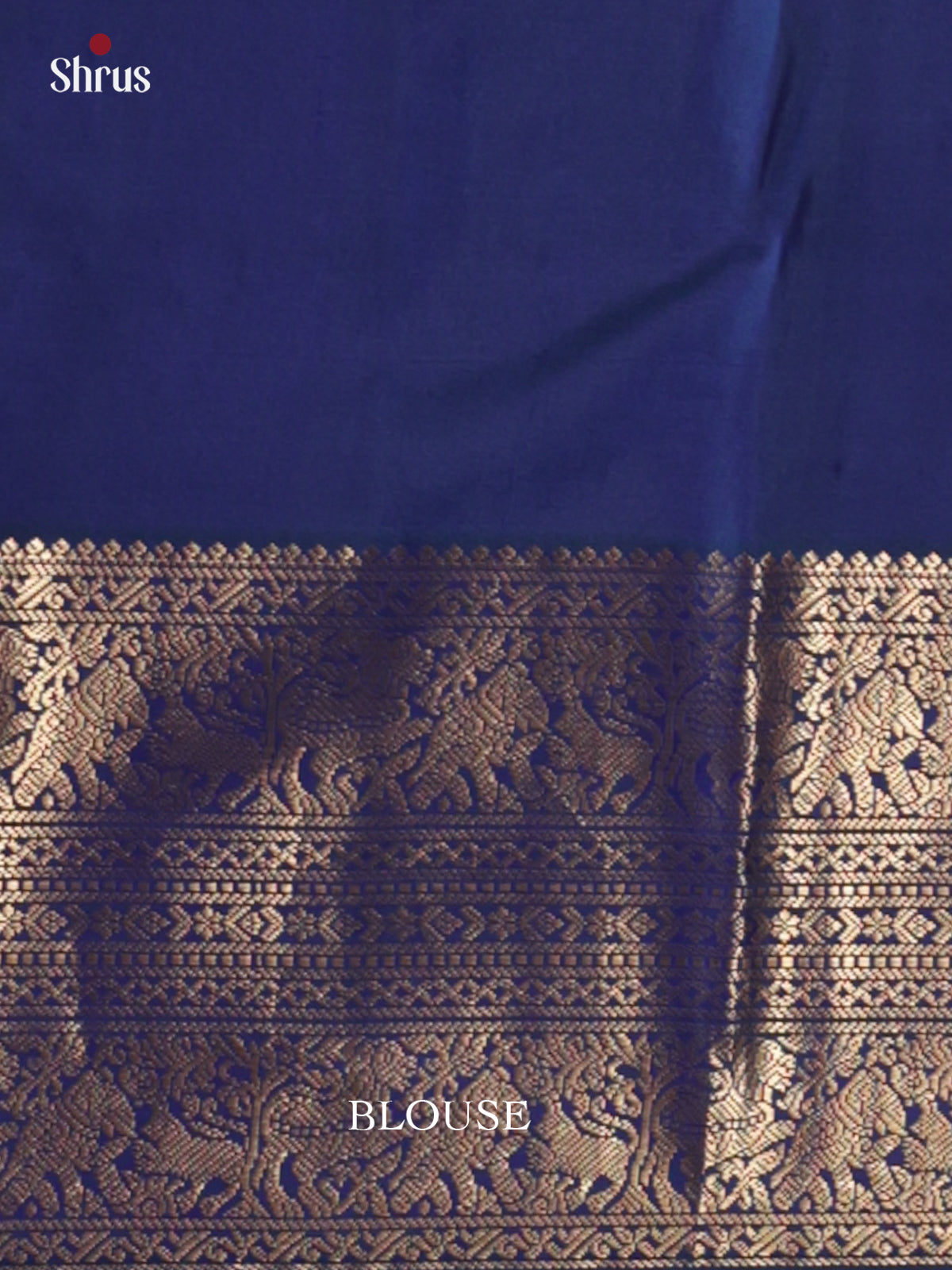 Timeless Peach Kanjivaram Saree With Navy Blue Zari Border