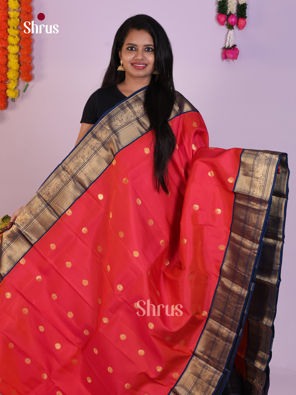 Red Bridal Saree With Golden Buttas & Navy Blue Zari Pally With Paisley Motifs