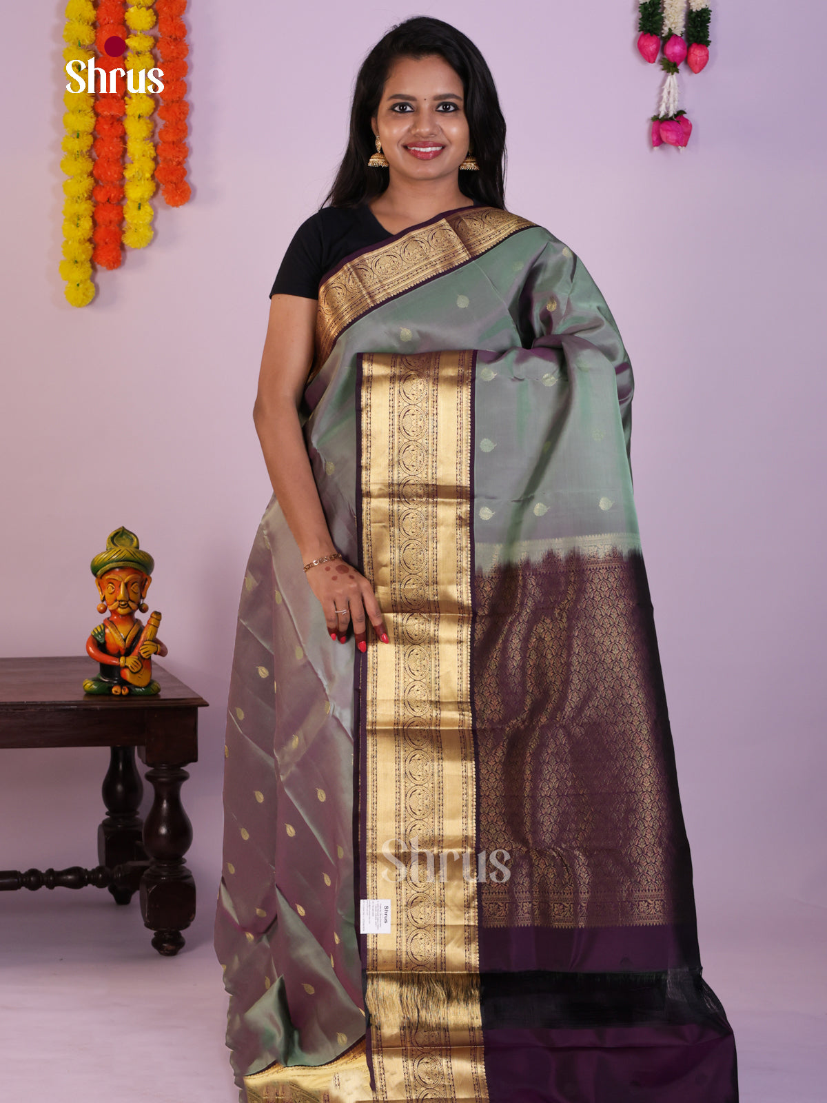 DLS16292 - Kanchipuram Butta design Saree