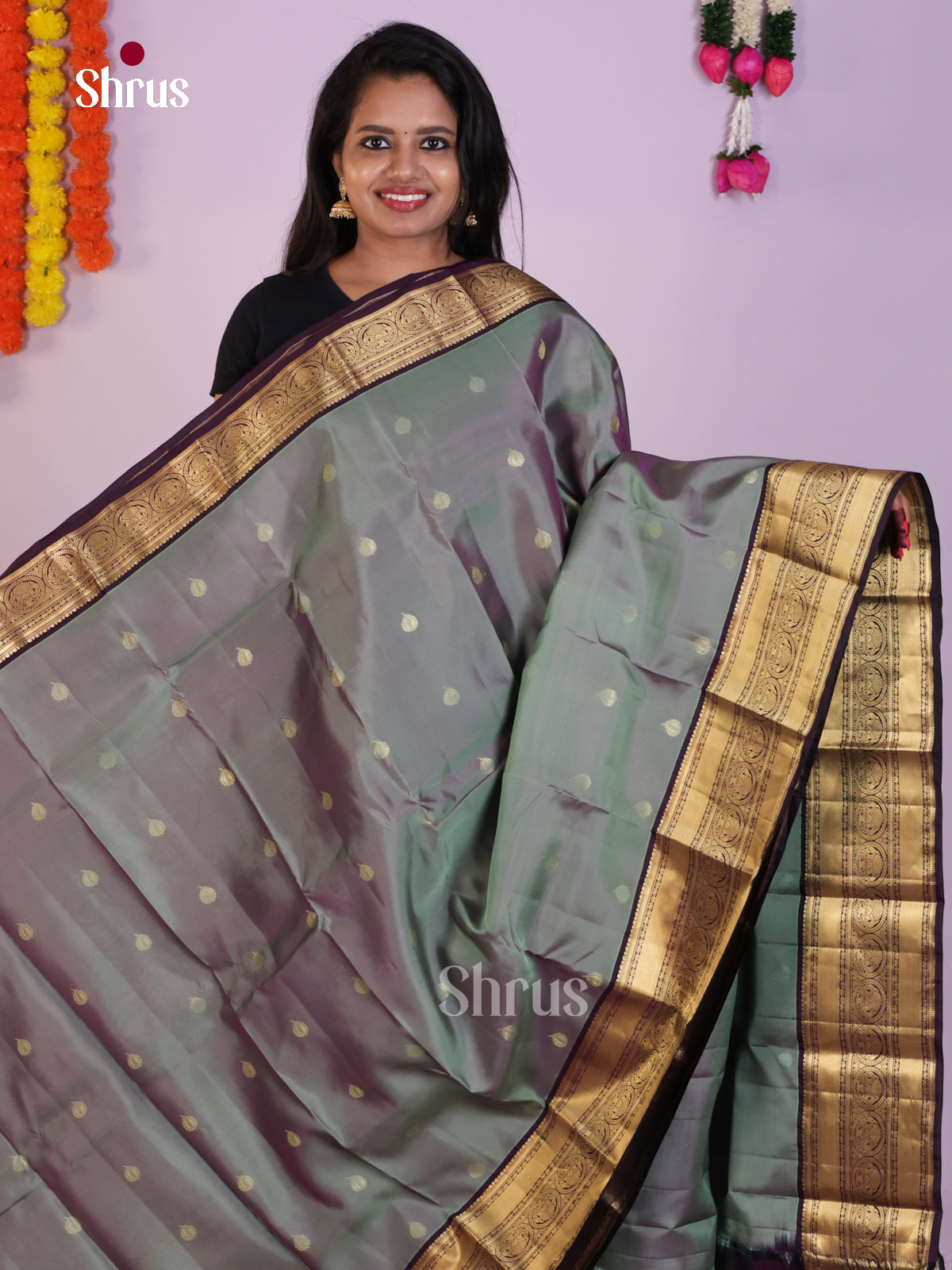 DLS16292 - Kanchipuram Butta design Saree
