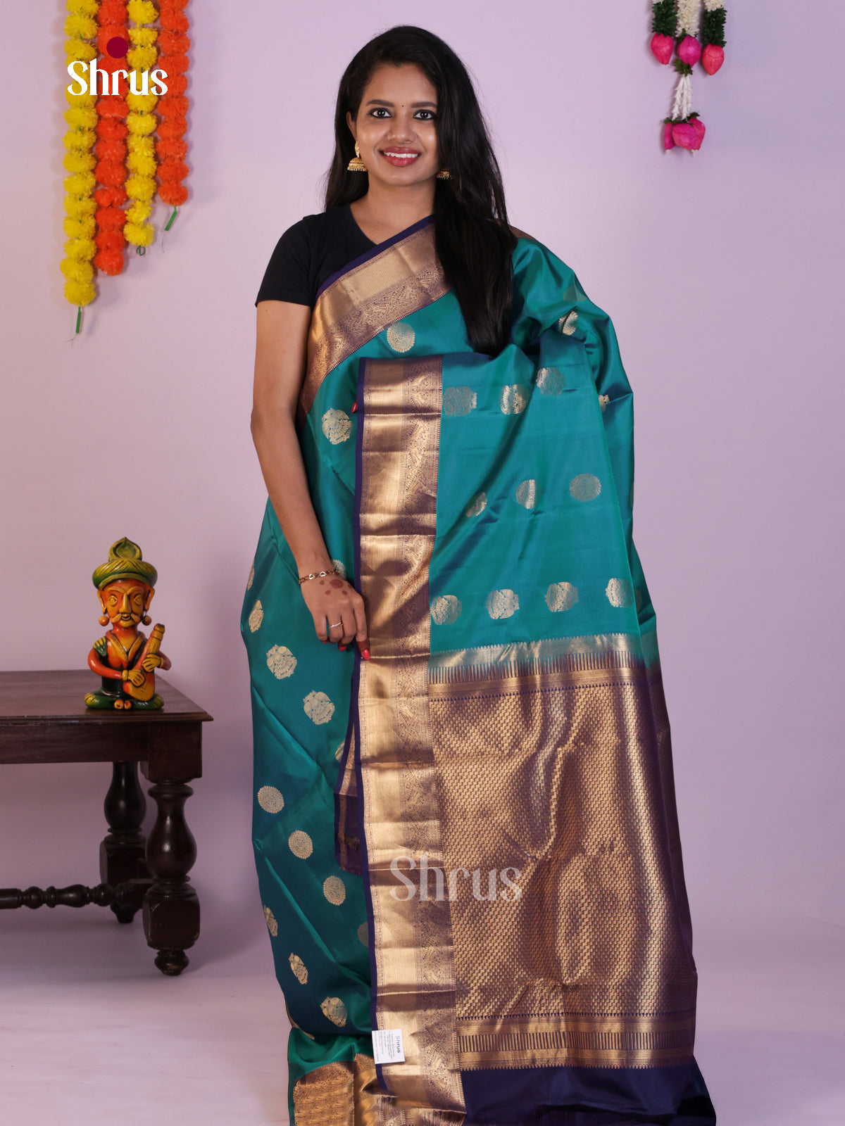 DLS16295 - Kanchipuram Butta design Saree - Shop on Shrus.com
