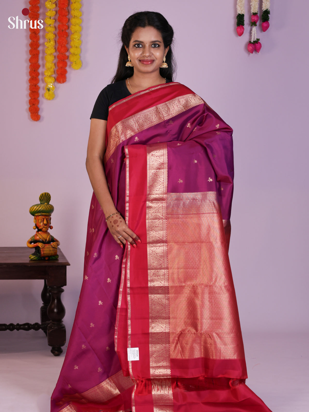 DLS16302 - Kanchipuram Butta design Saree