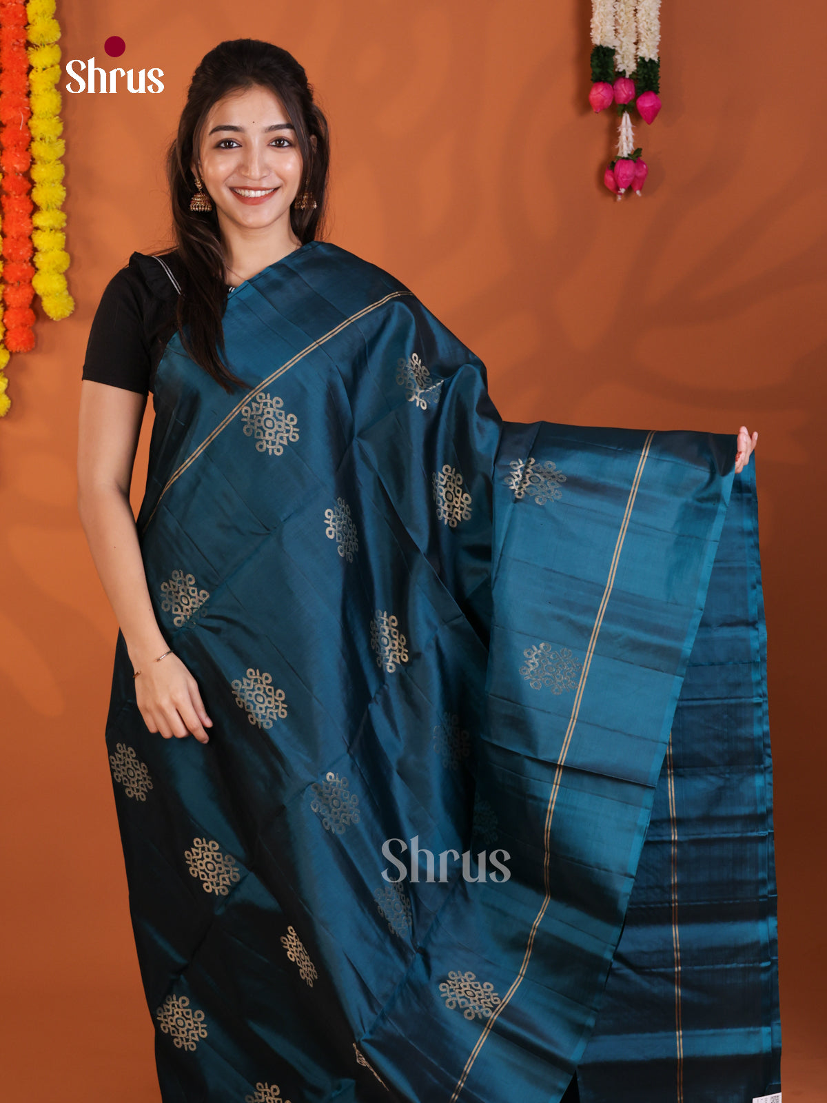 Gorgeous Blue Single Tone Soft Silk Saree with zari kolam buttas - Shop on Shrus.com