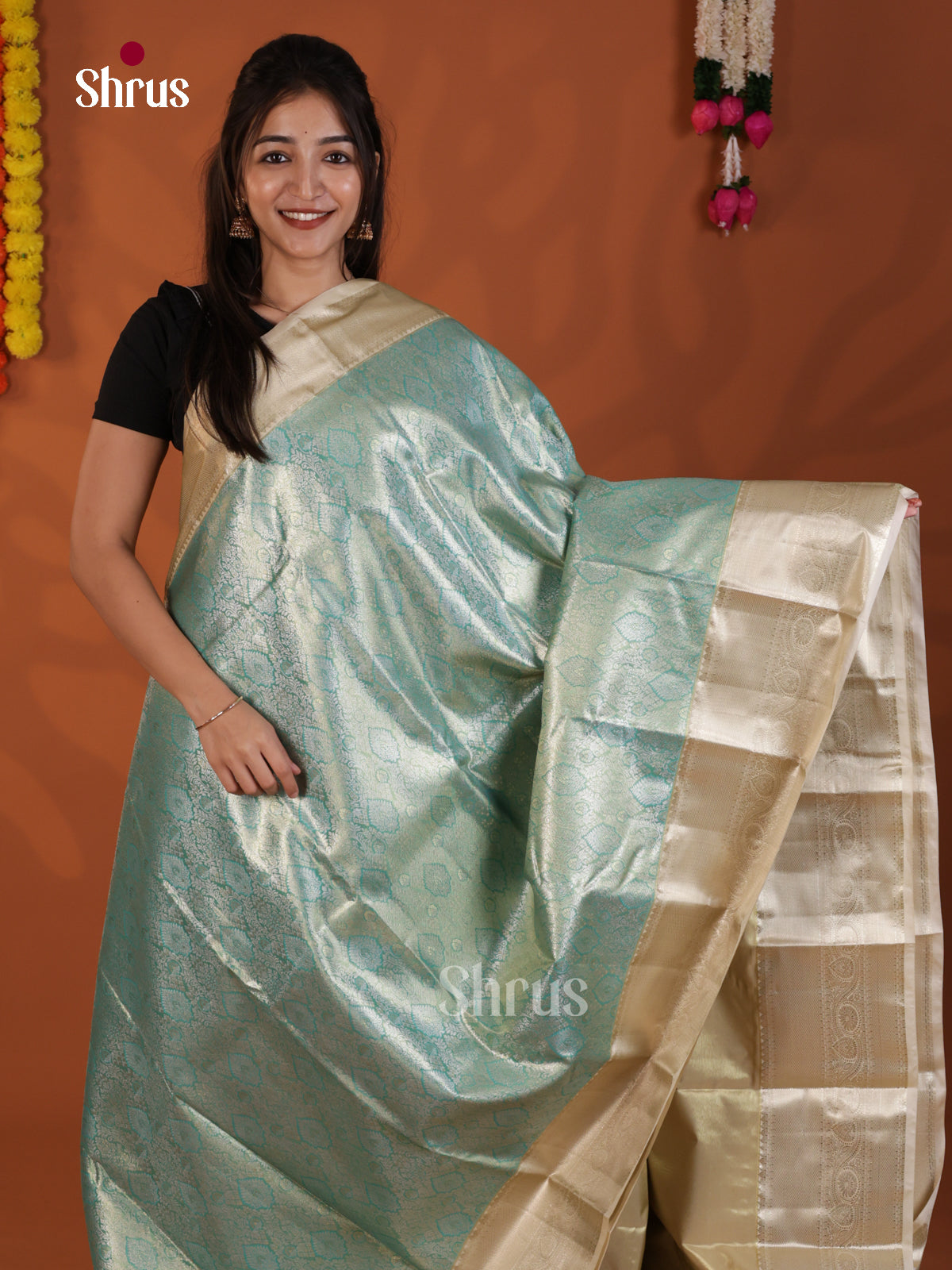 DLS29093 - Kanchipuram-halfpure Saree - Shop on Shrus.com