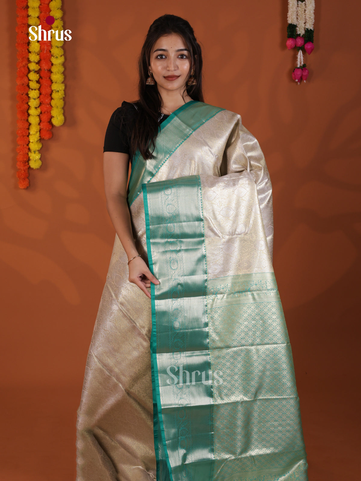 DLS29109 - Kanchipuram-halfpure Saree