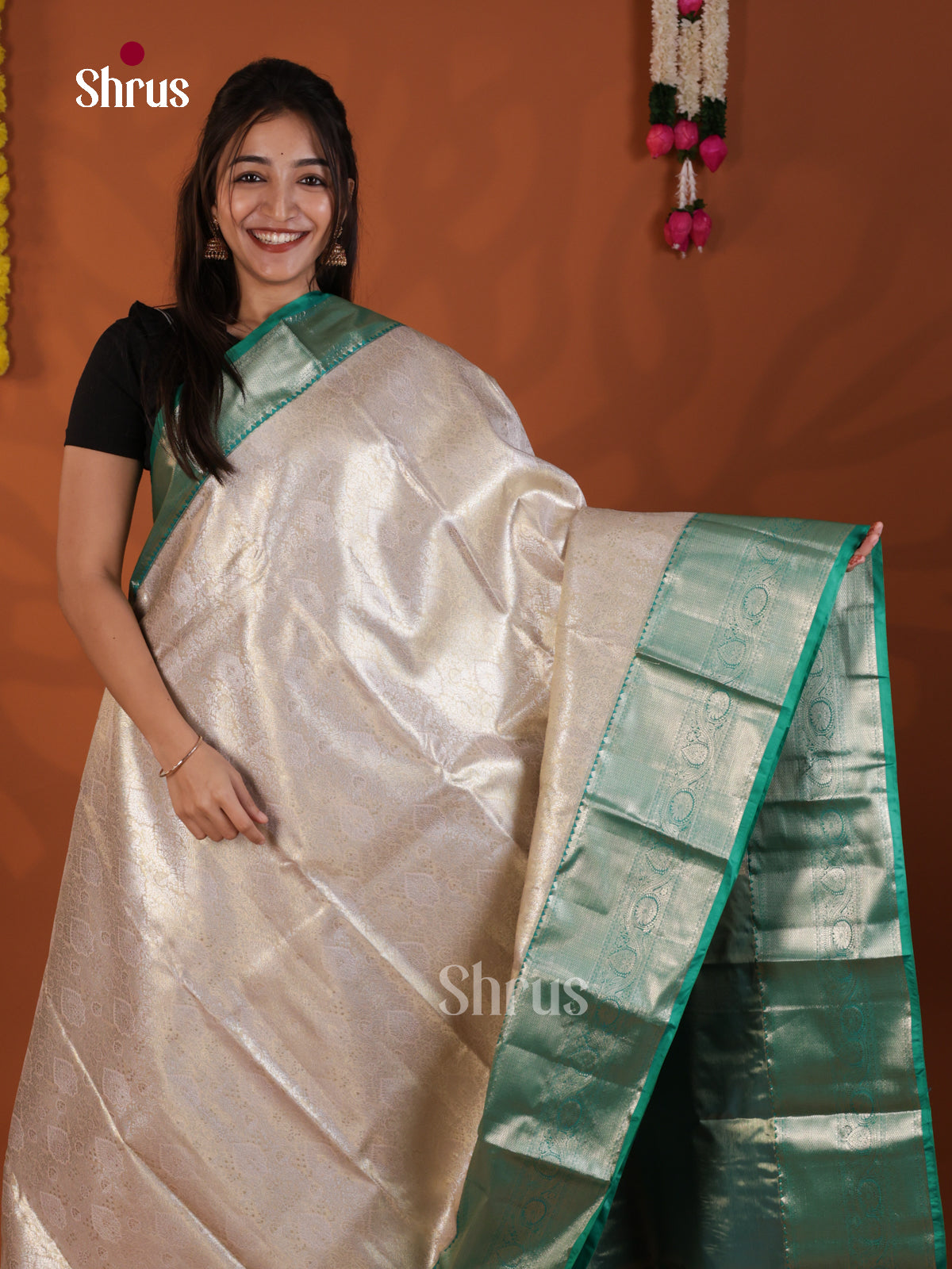 Cream & Green - Kanchipuram-halfpure Saree- DLS29112 - Shop on Shrus.com