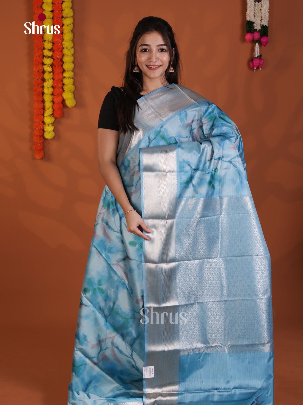 DLS29215 - Kanchipuram-halfpure Saree - Shop on Shrus.com