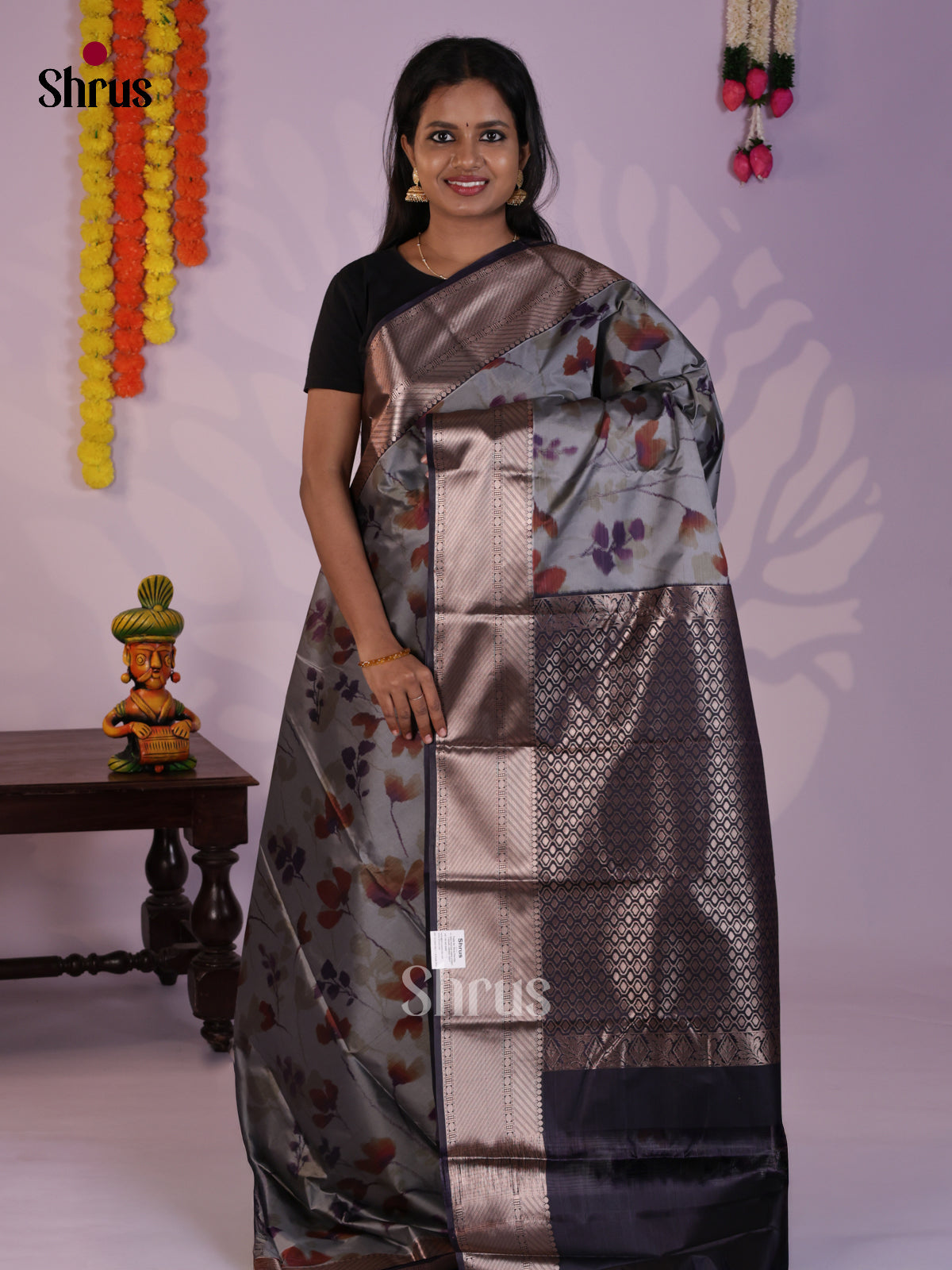 DLS29251 - Kanchipuram-halfpure Saree