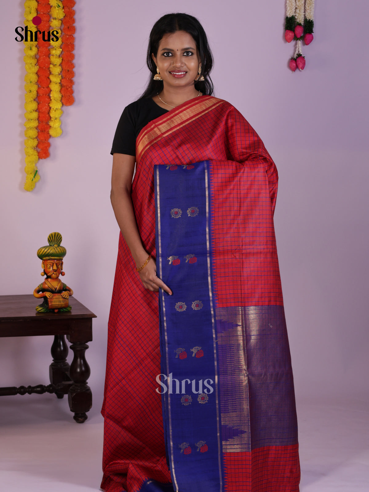 Charming Red & Blue  Raw Silk Saree with checkered pattern & zari pallu - DLS30174