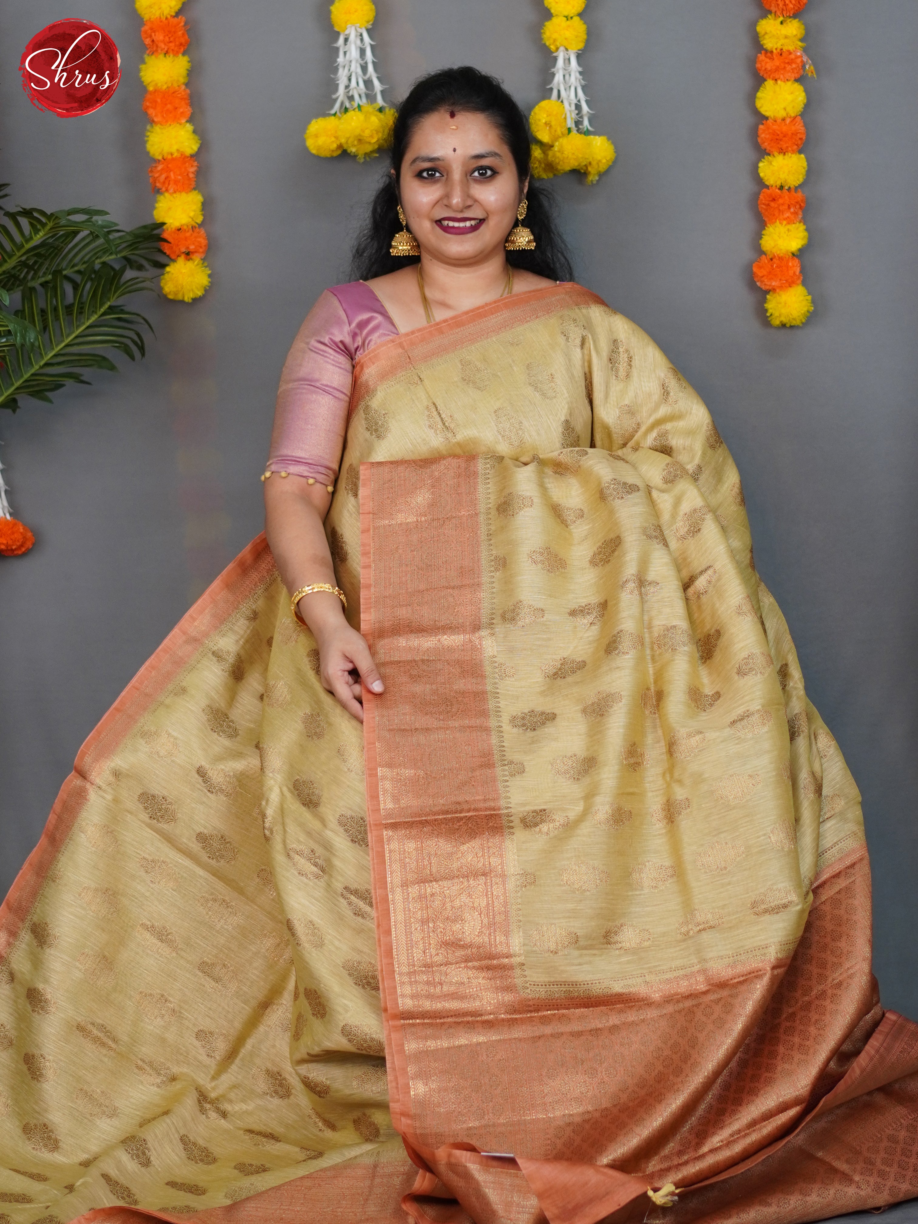 Beige & Pale Orange - Muslin Silk Saree - Shop on ShrusEternity.com