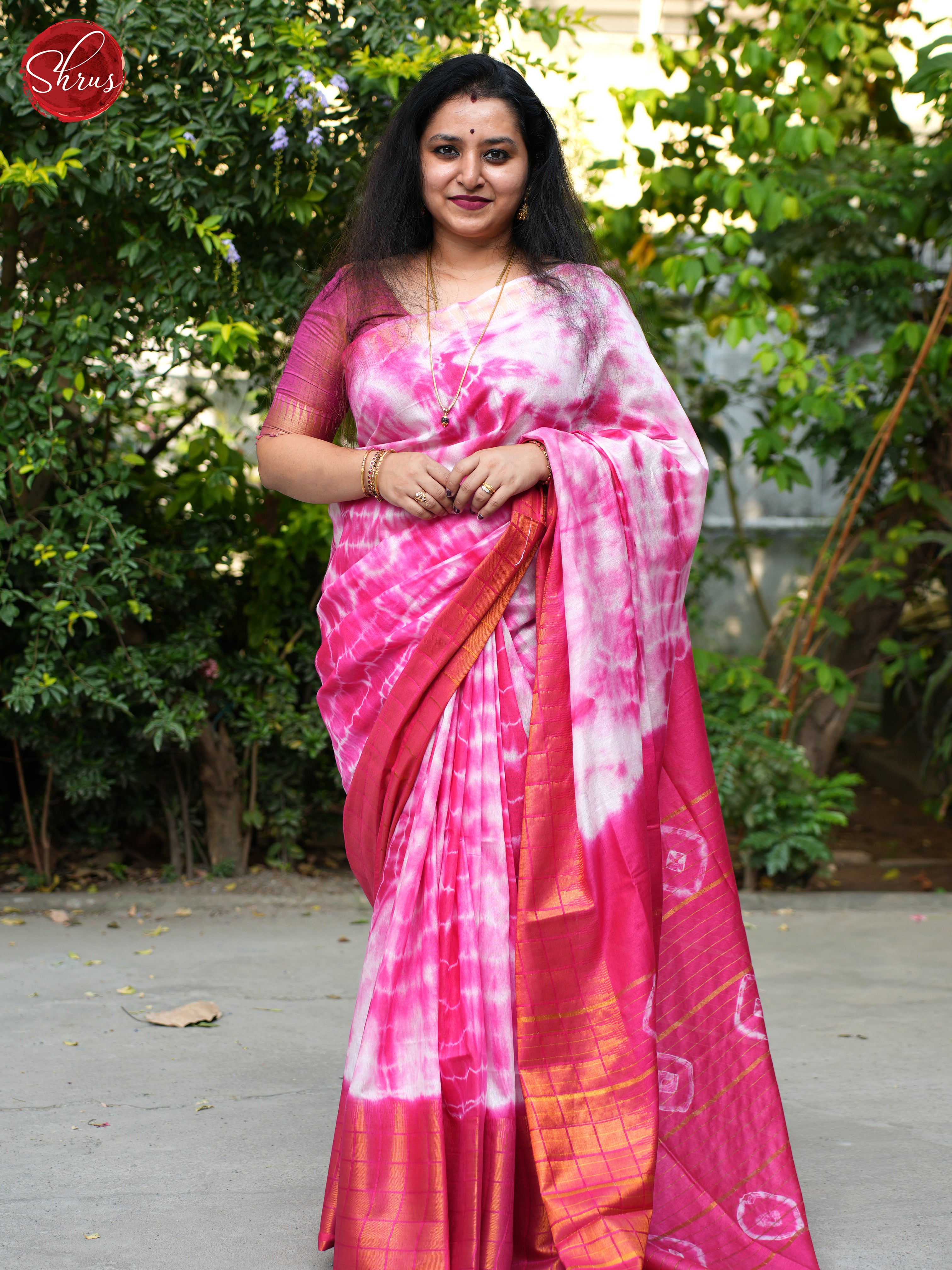 Cream And Pink - Shibori Saree