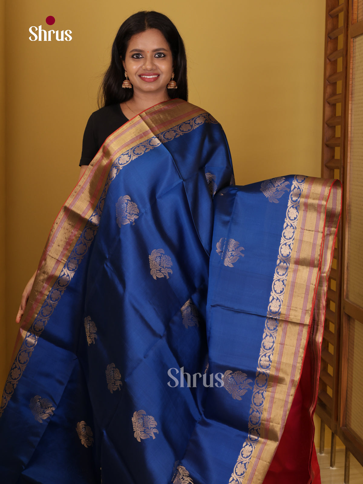 Buy Vivid Dark Blue Pure Soft Silk Saree with Floral Motifs, Zari Woven Border & Pink Pallu