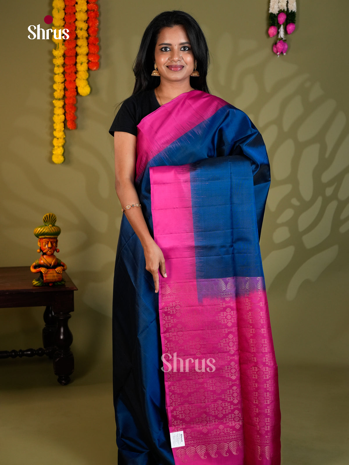 Buy Vibrant Dark Blue Soft Silk Saree with Plain Body, Magenta Border & Zari Floral Brocade Pallu