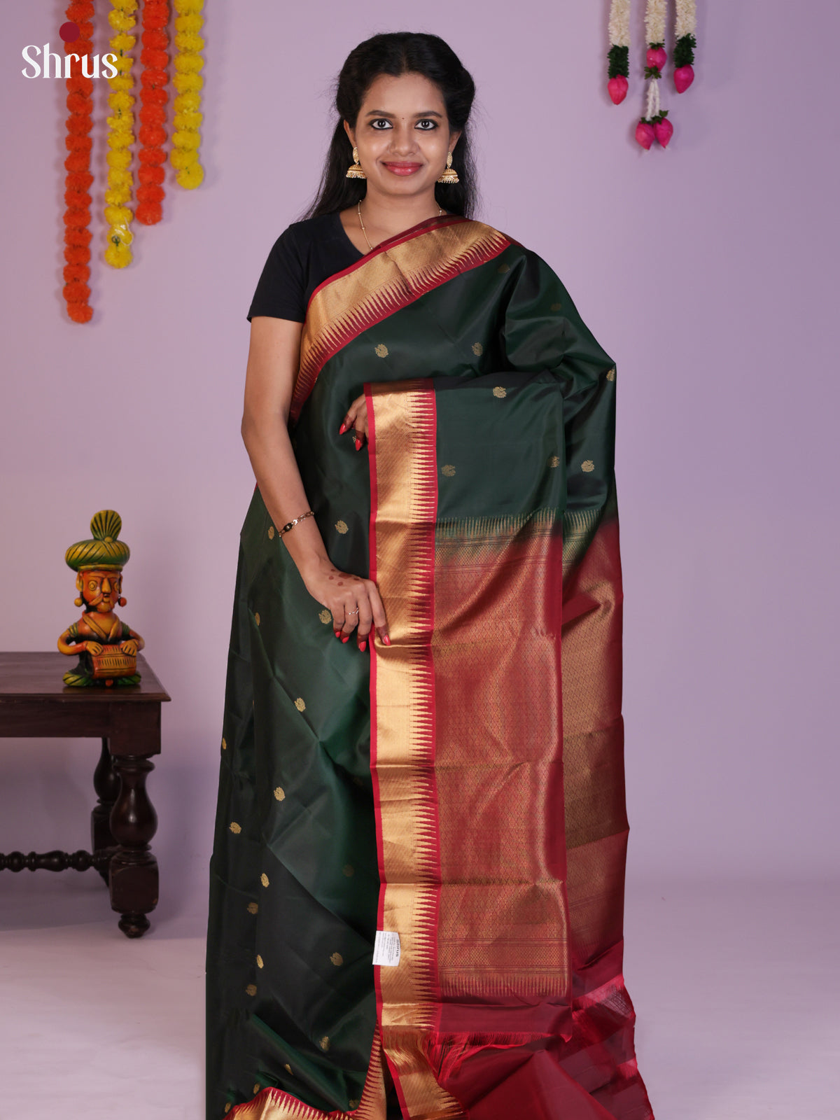 Buy Regal Dark Green Kanchipuram Silk Saree With Zari Woven Buttas & Maroon Temple Border