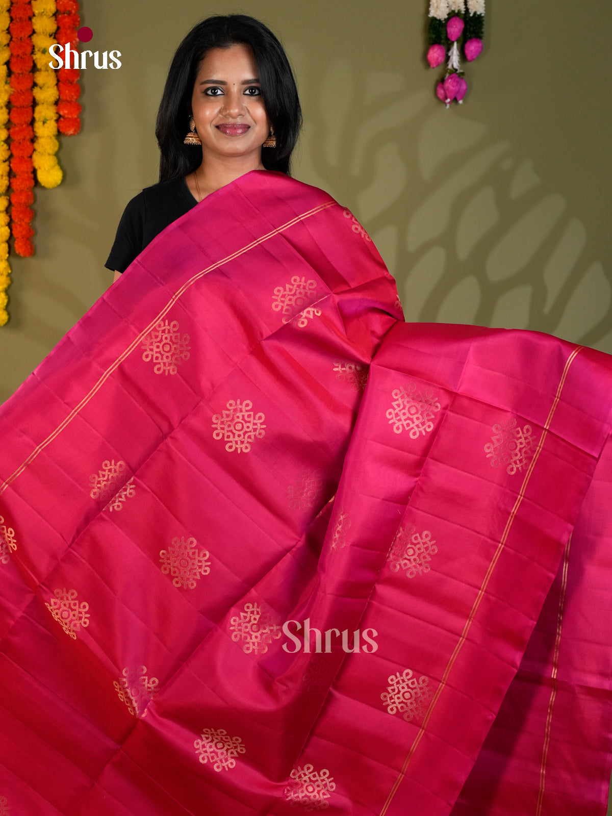 Buy Gorgeous Dark Pink Pure Soft Silk Saree with Zari Kolam Motifs, Plain Border & Brocade Pallu