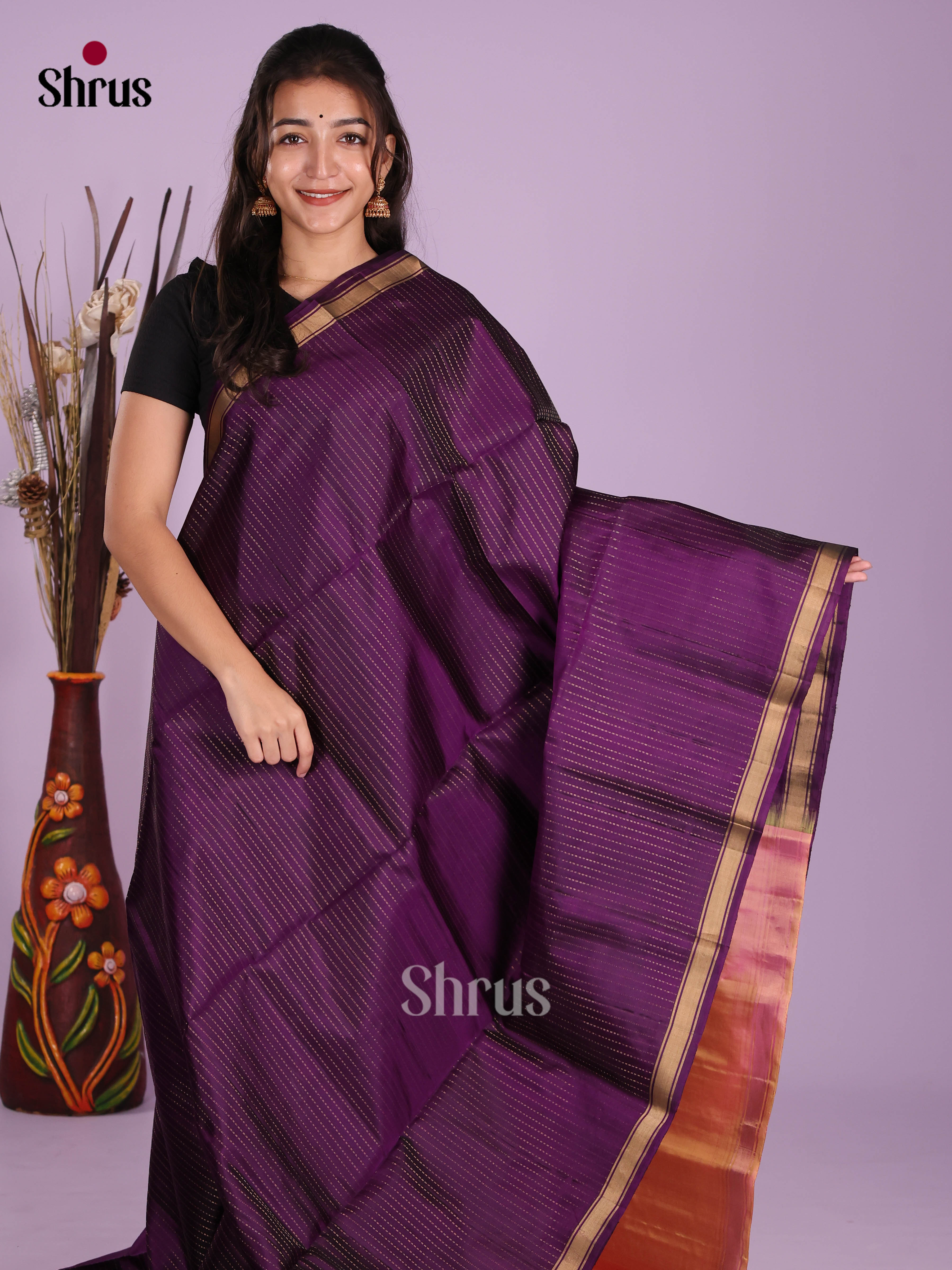Buy Elegant Deep Purple Pure Soft Silk Saree With Gold Horizontal Lines, Small Zari Border & Peach Pallu