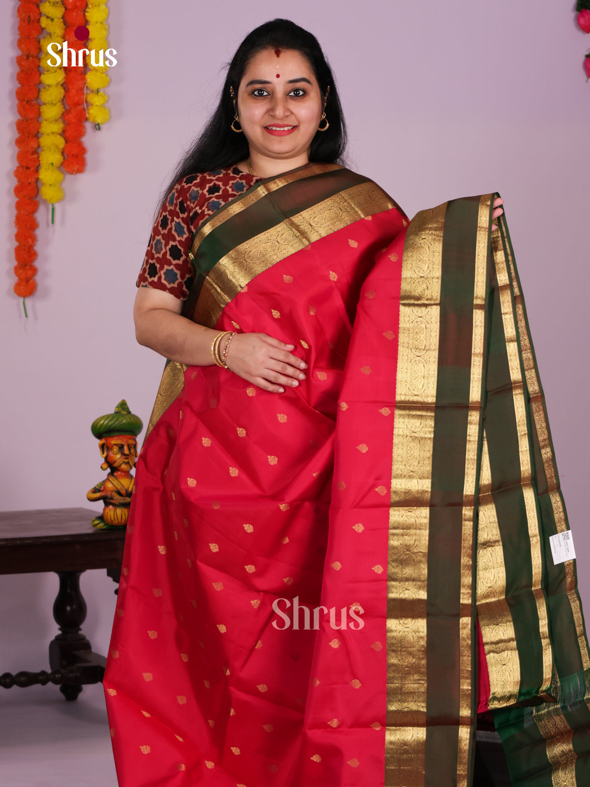 DLS16105 - Kanchipuram Butta design Saree - Shop on Shrus.com