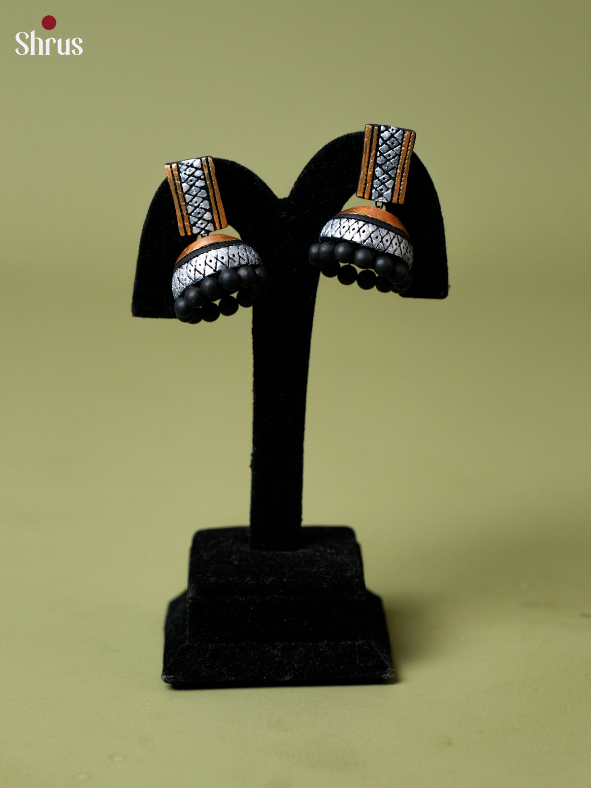 EAJ22025 - Earning - Saree - Shop on Shrus.com