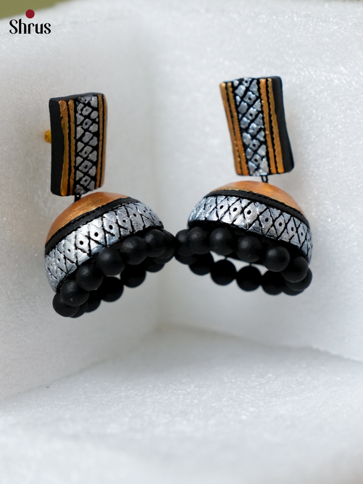 EAJ22025 - Earning - Saree - Shop on Shrus.com