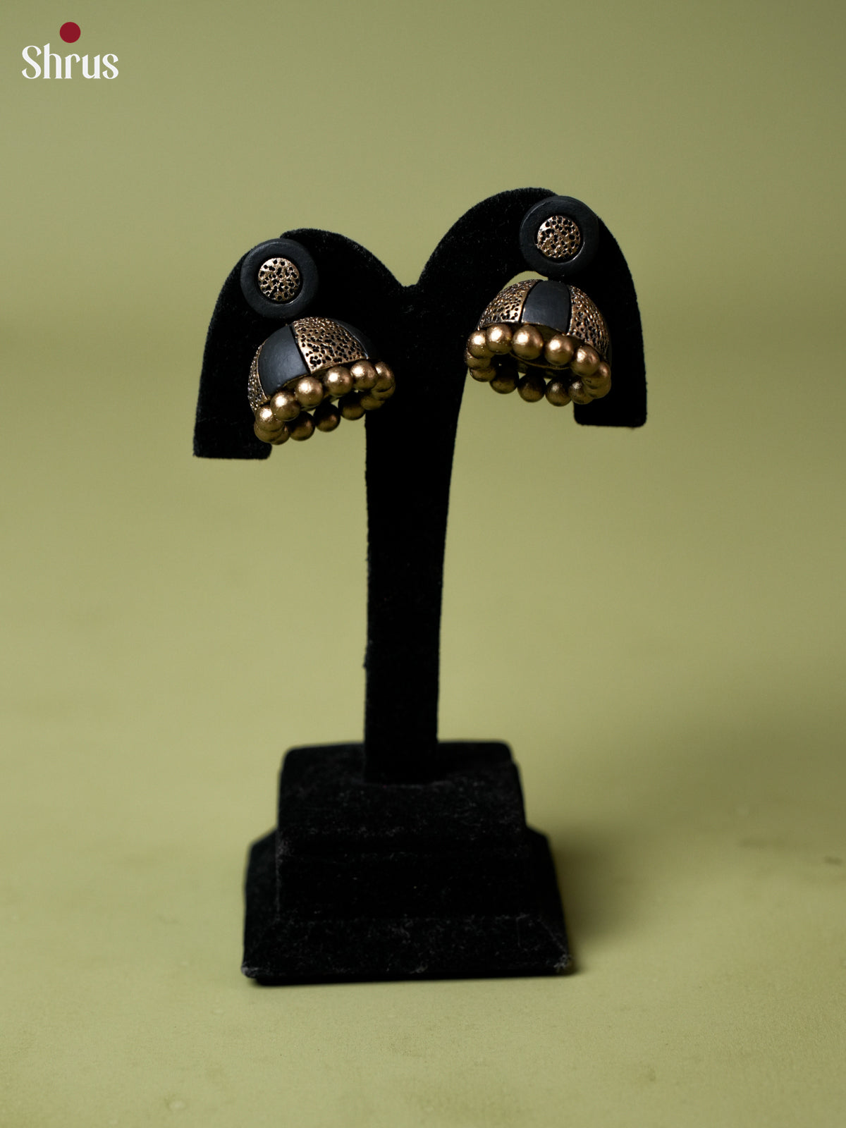 EAJ22030 - Earning - Saree - Shop on Shrus.com