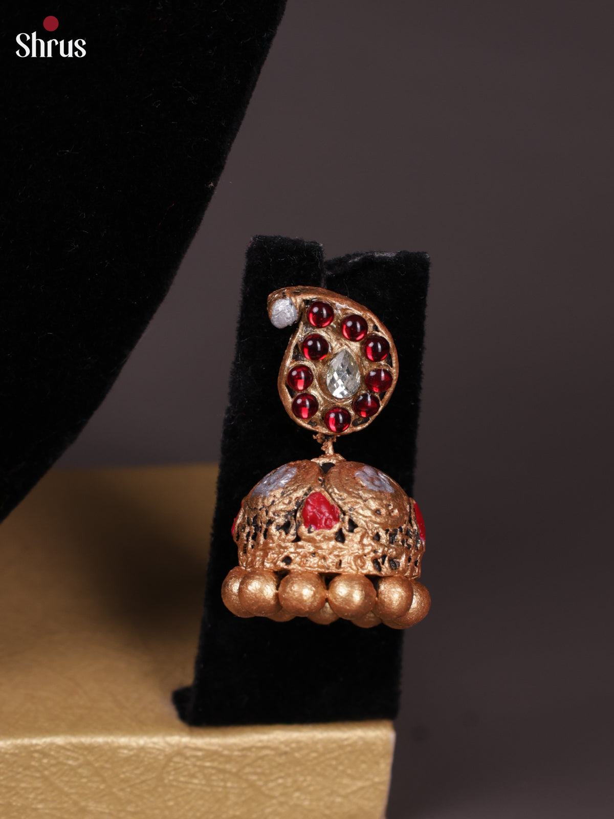 Beautiful  Terracotta with manga motifs & kamakshi pendant  with kemp stones -EAJ30010