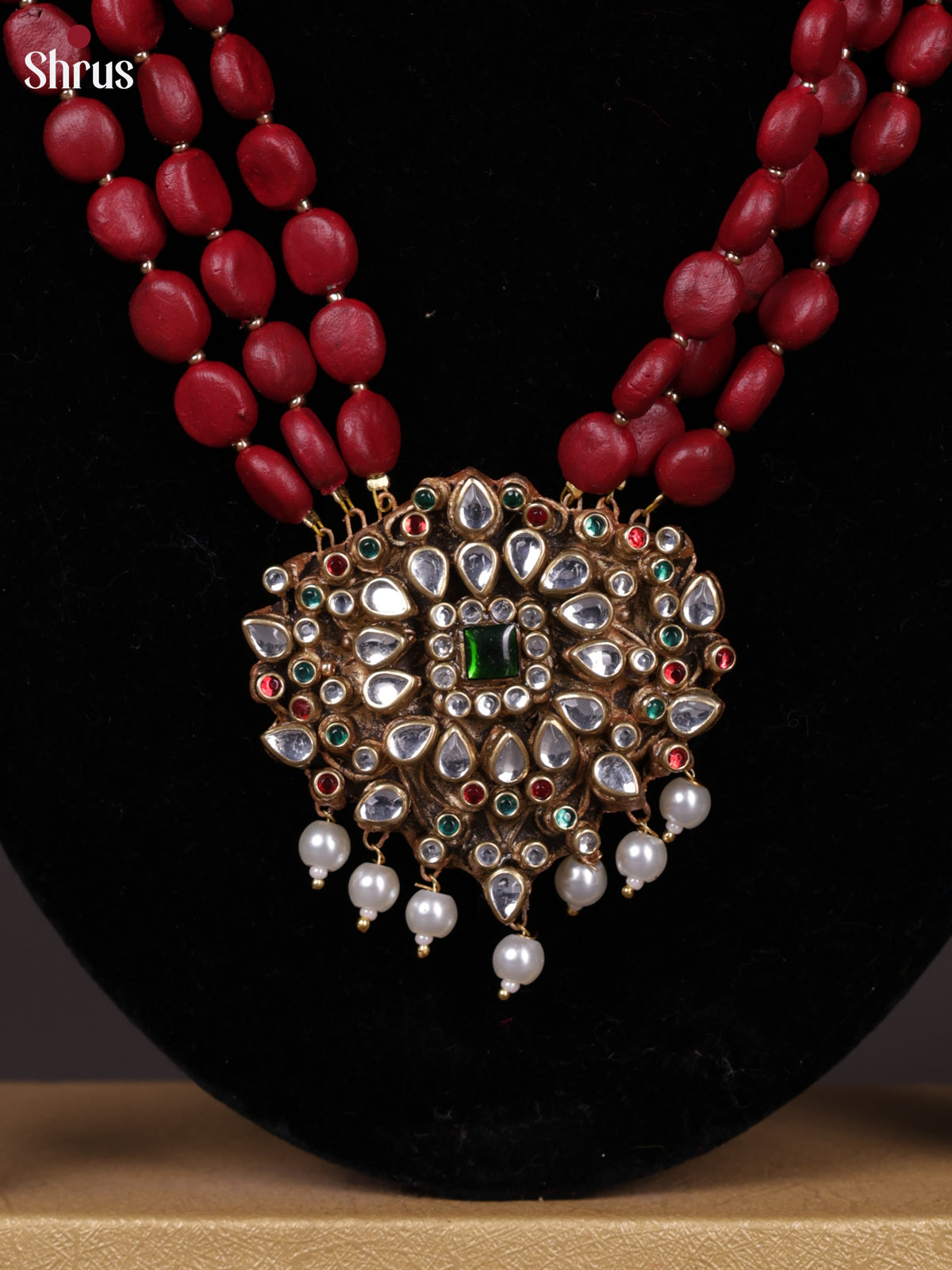 Beautiful three stranded Red Bead Terracotta set with pendant -EAJ30020 - Shop on Shrus.com