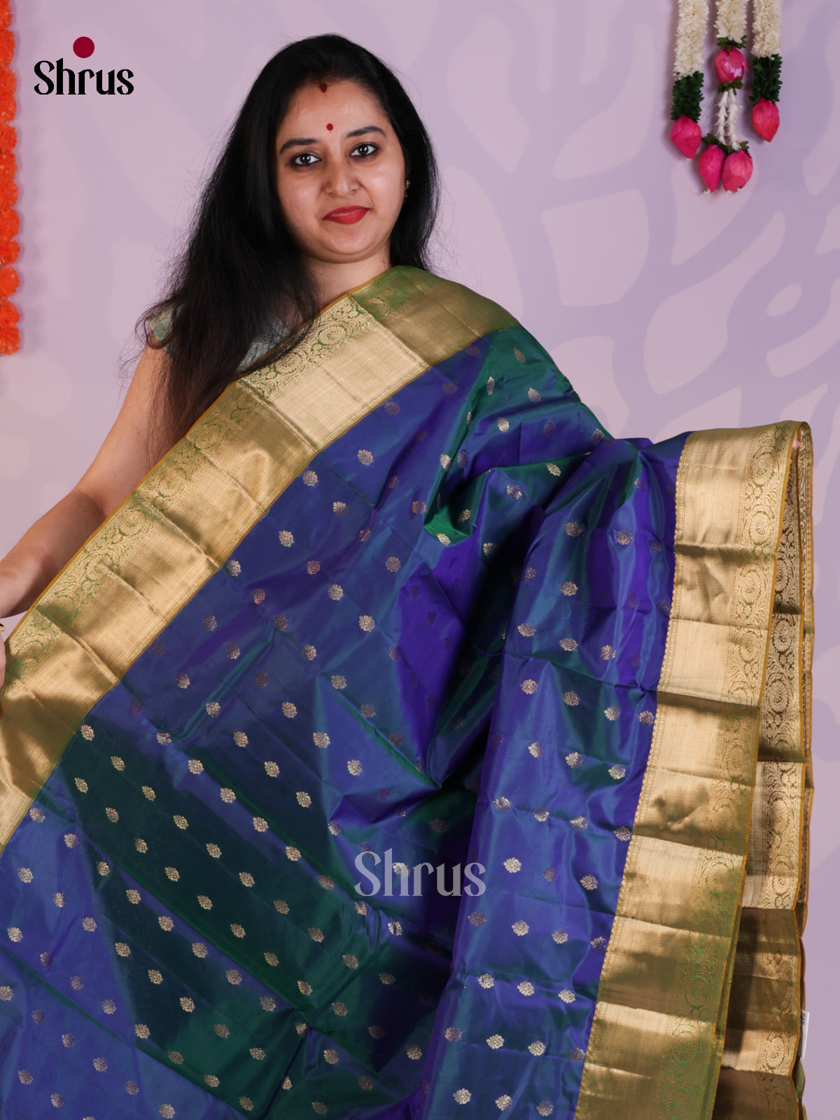EAS03043 - Kanchipuram Butta design Saree