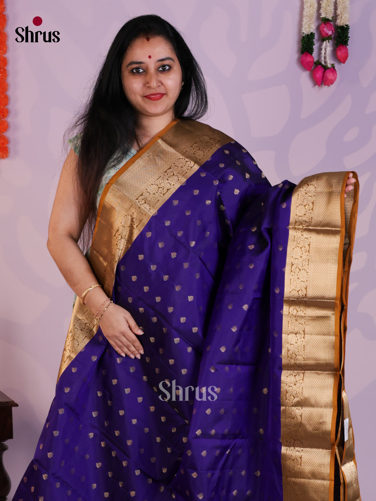 EAS03045 - Kanchipuram Butta design Saree