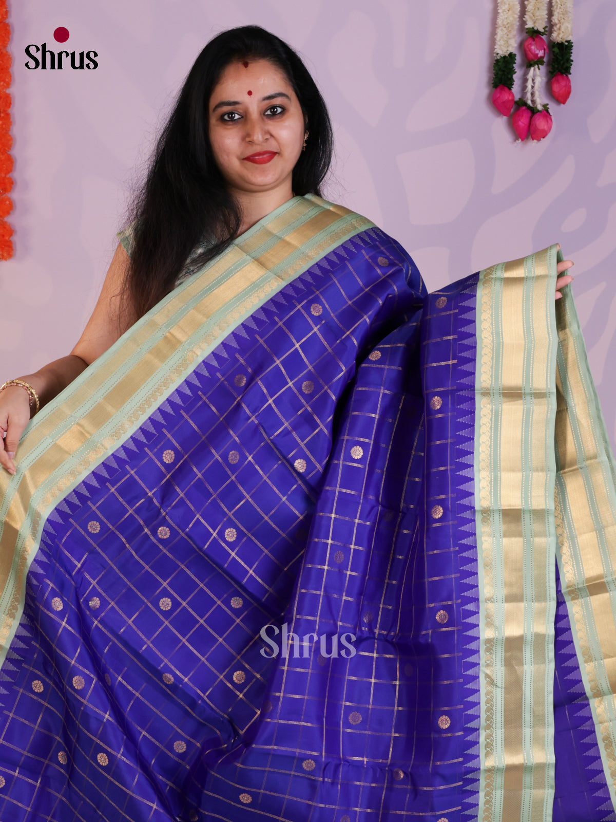 EAS03050 - Kanchipuram Checks Saree - Shop on Shrus.com