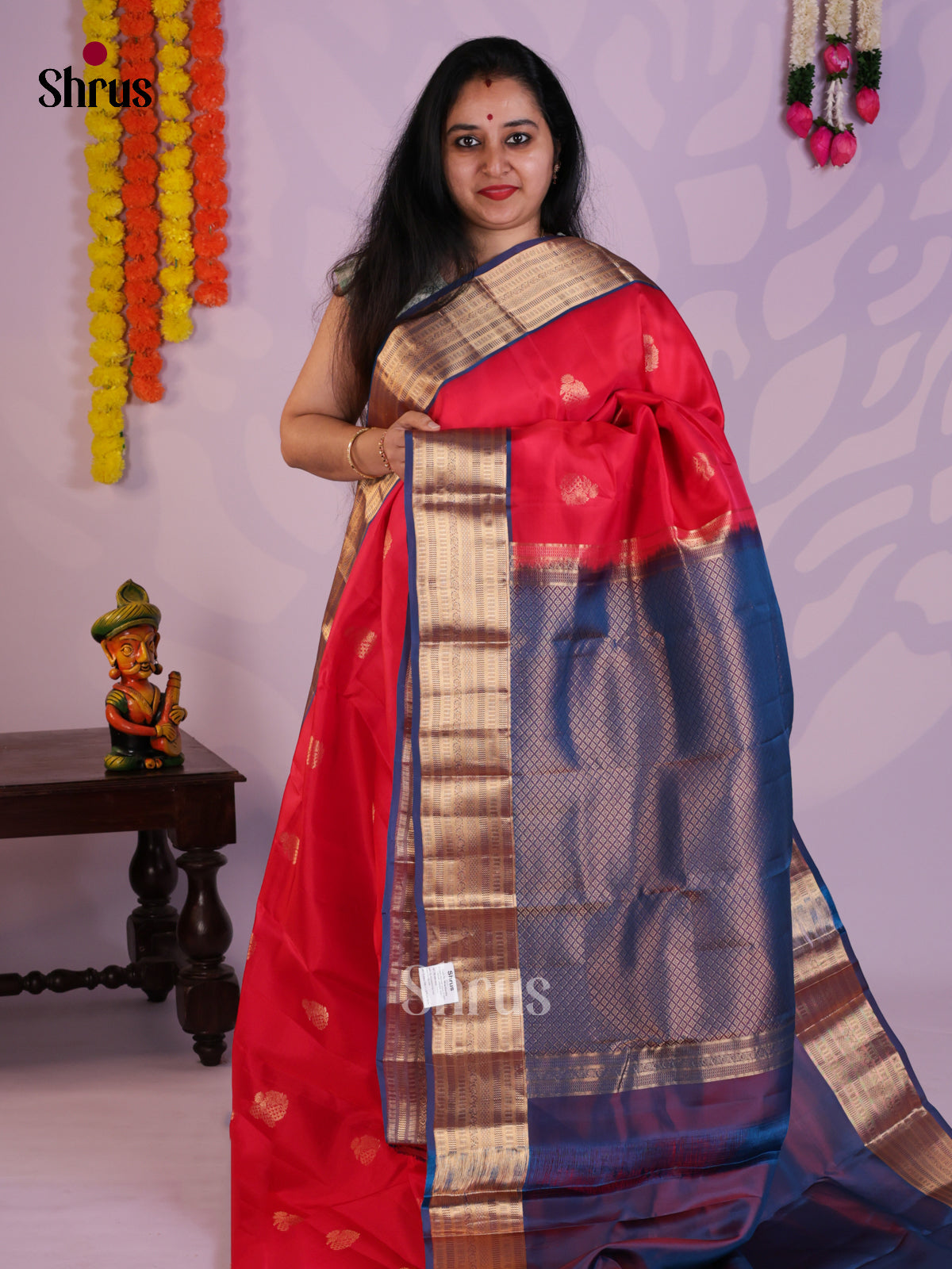 EAS03055 - Kanchipuram Butta design Saree