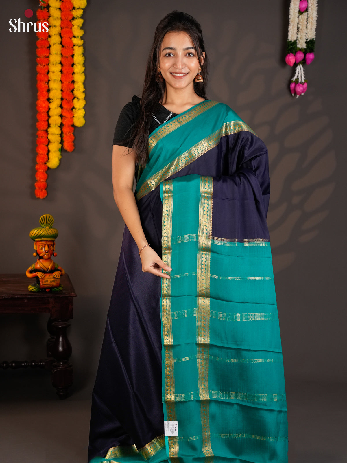 Vibrant Navy Blue & Green  Mysore Silk Saree with rettaipet zari border - EAS09157
