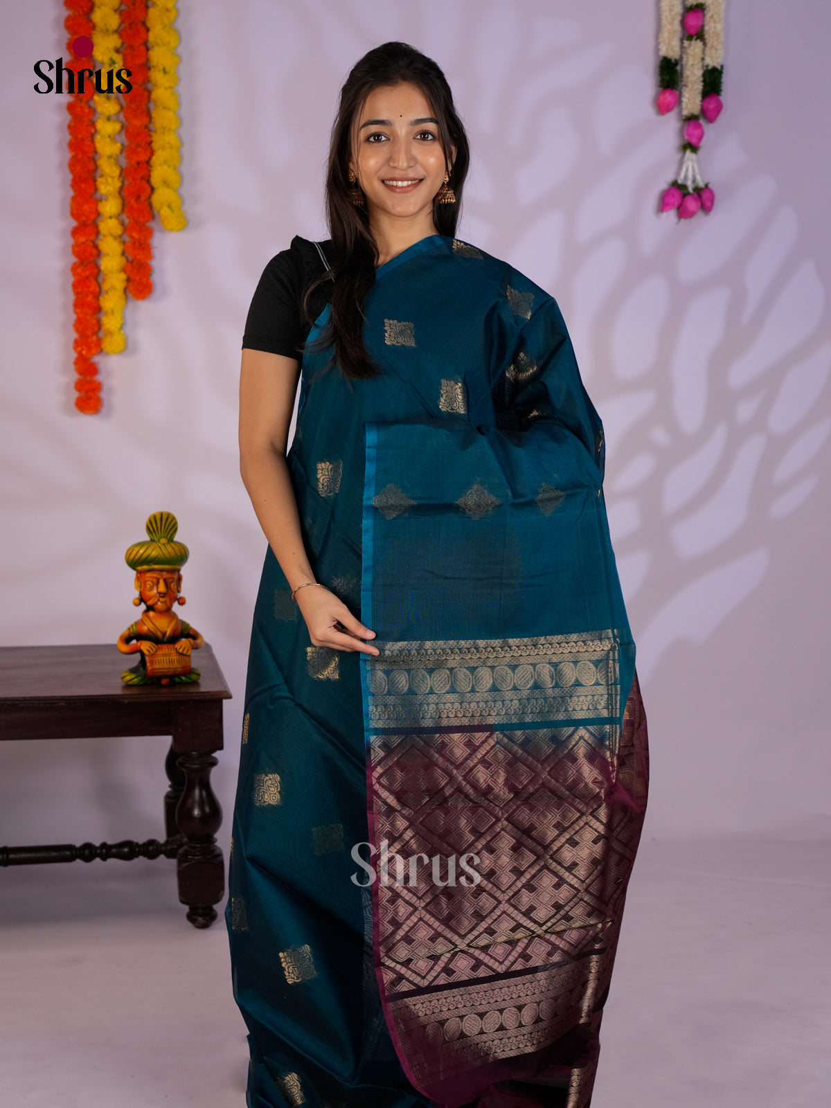 Blue & Maroon- Timeless Silk Cotton Saree - EAS12003
