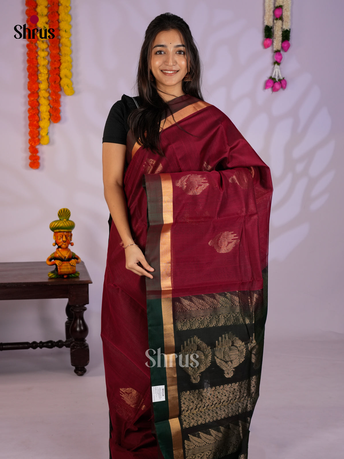Maroon & Green- Timeless Silk Cotton Saree - EAS12041
