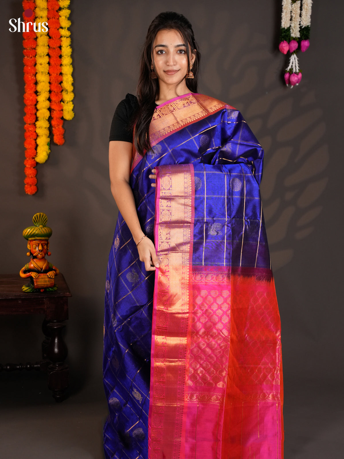 Vibrant Blue & Pink Silk Cotton Saree with zari checks &  splendid border -EAS19023