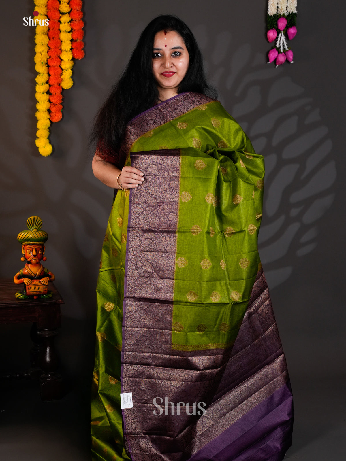 EAS20068 - Banarasi Tussar Saree - Shop on Shrus.com