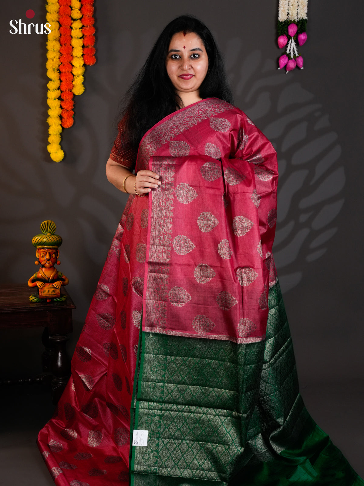 Bright Red & Green Banarasi Tussar Saree gleams with zari floral drop motifs - EAS20104 - Shop on Shrus.com