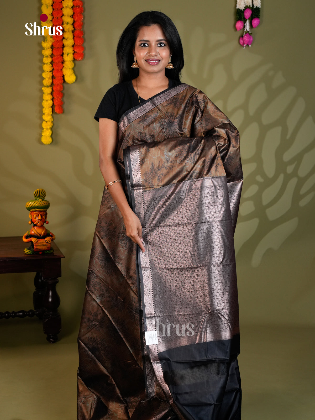 EAS21220 - Kanchipuram-halfpure Saree - Shop on Shrus.com