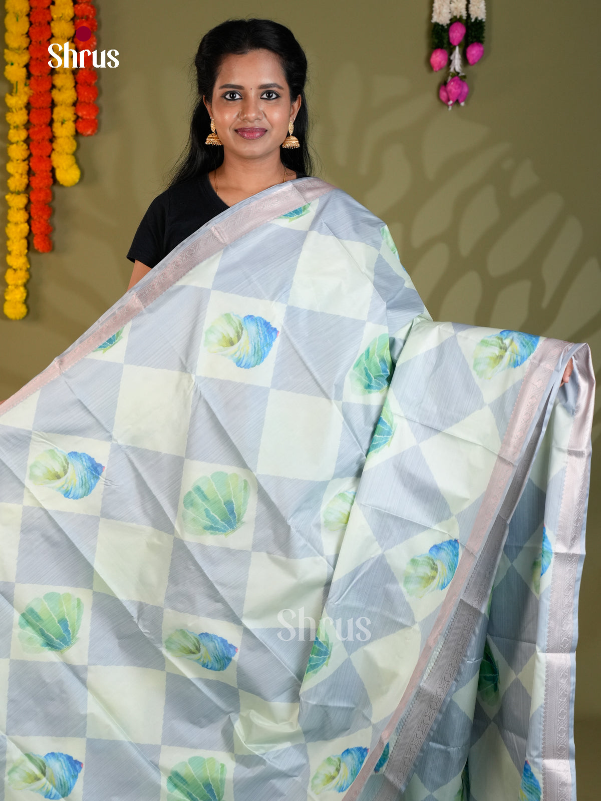 EAS21226 - Kanchipuram-halfpure Saree - Shop on Shrus.com