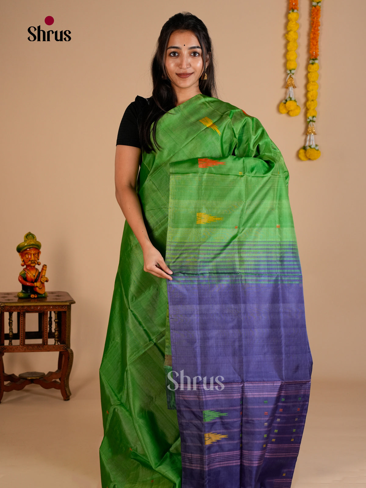 EAS23015 - Banana Pith without blouse - Saree - Shop on Shrus.com