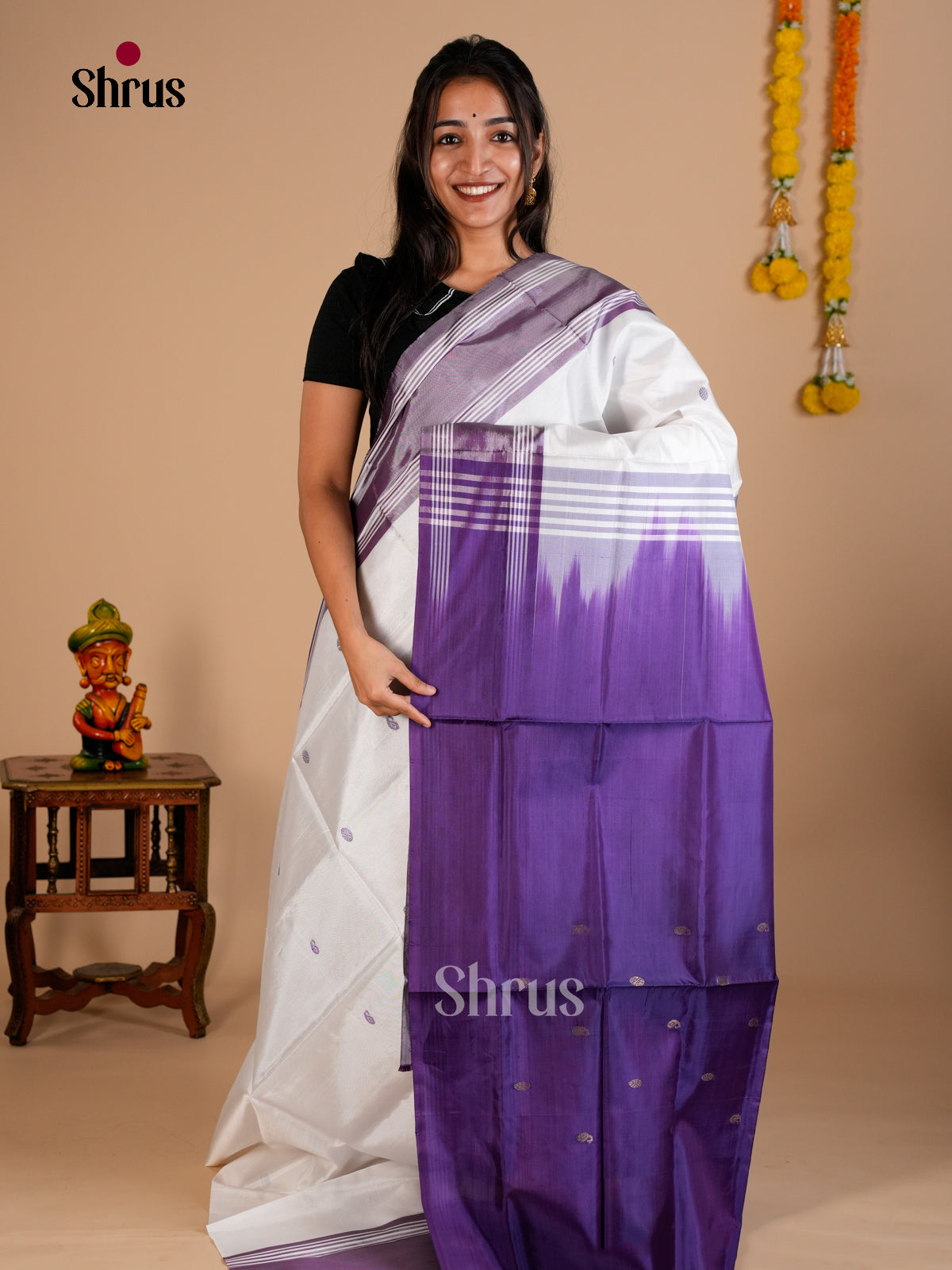 EAS23032 - Banana Pith without blouse - Saree - Shop on Shrus.com