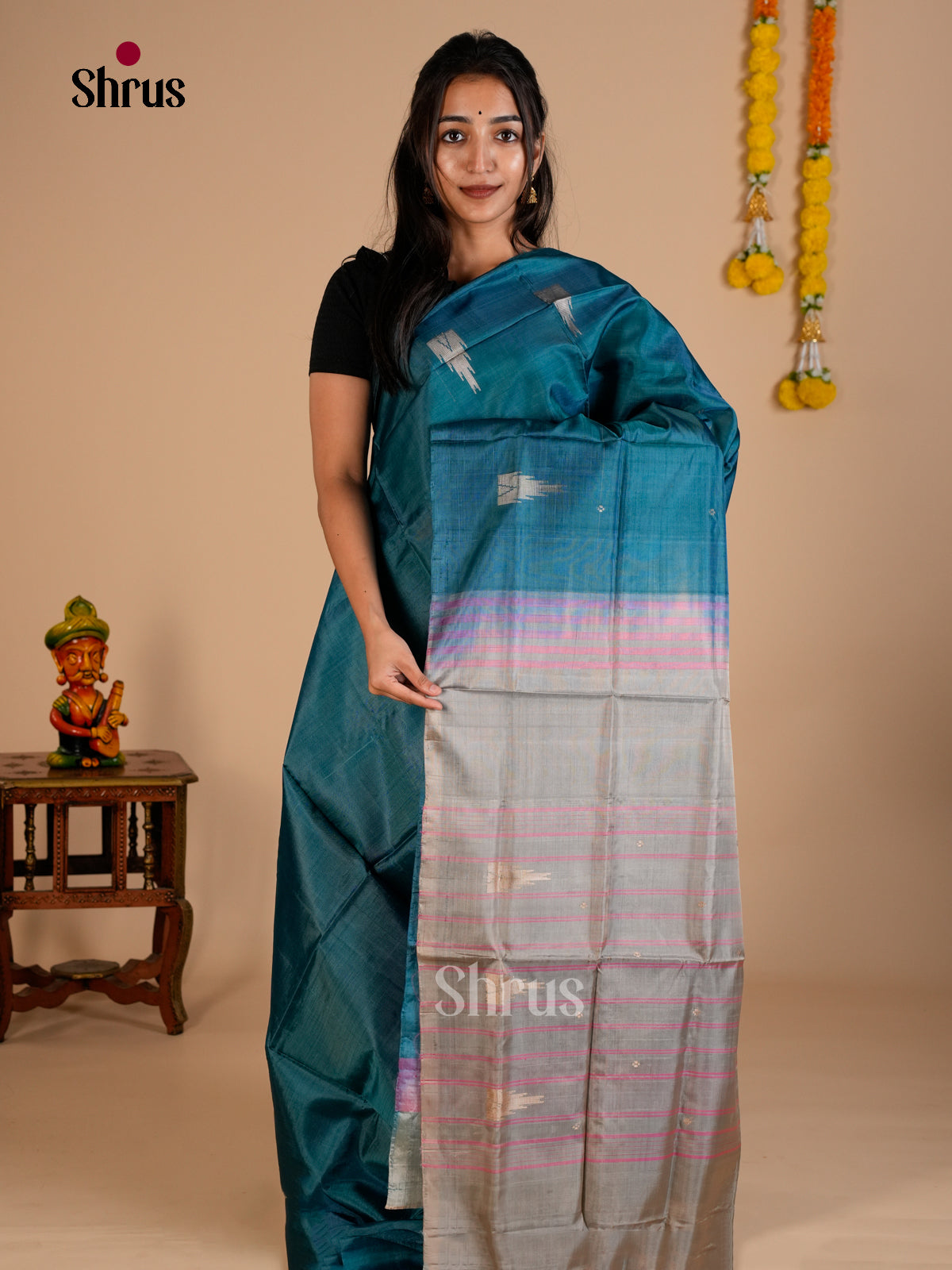 EAS23084 - Banana Pith without blouse - Saree - Shop on Shrus.com