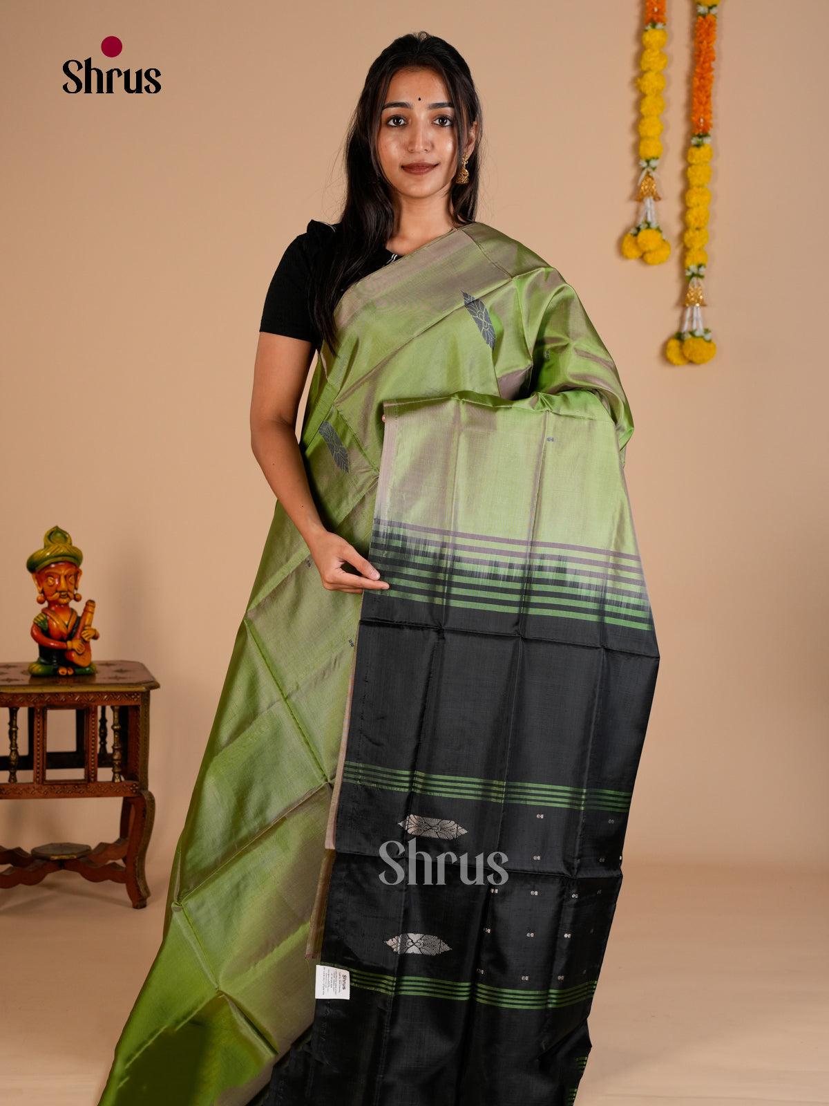 EAS23090 - Banana Pith without blouse - Saree - Shop on Shrus.com