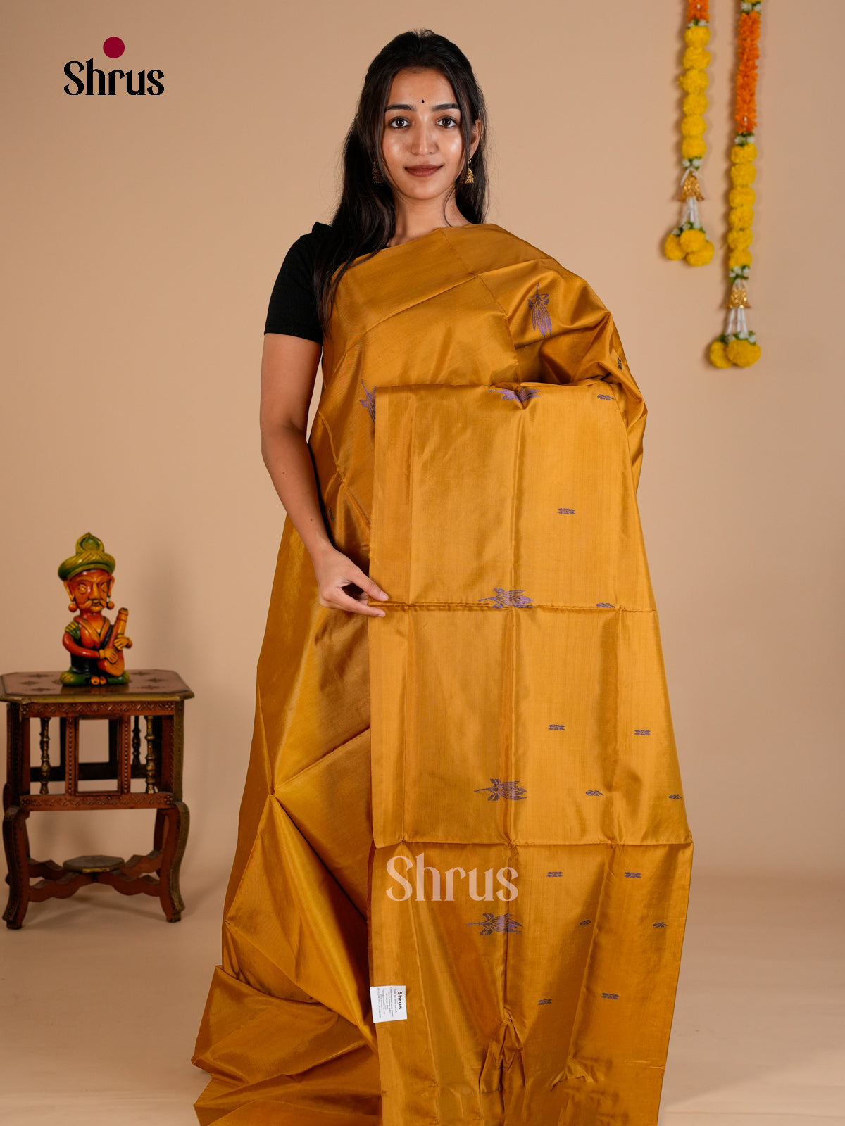EAS23099 - Banana Pith without blouse - Saree - Shop on Shrus.com