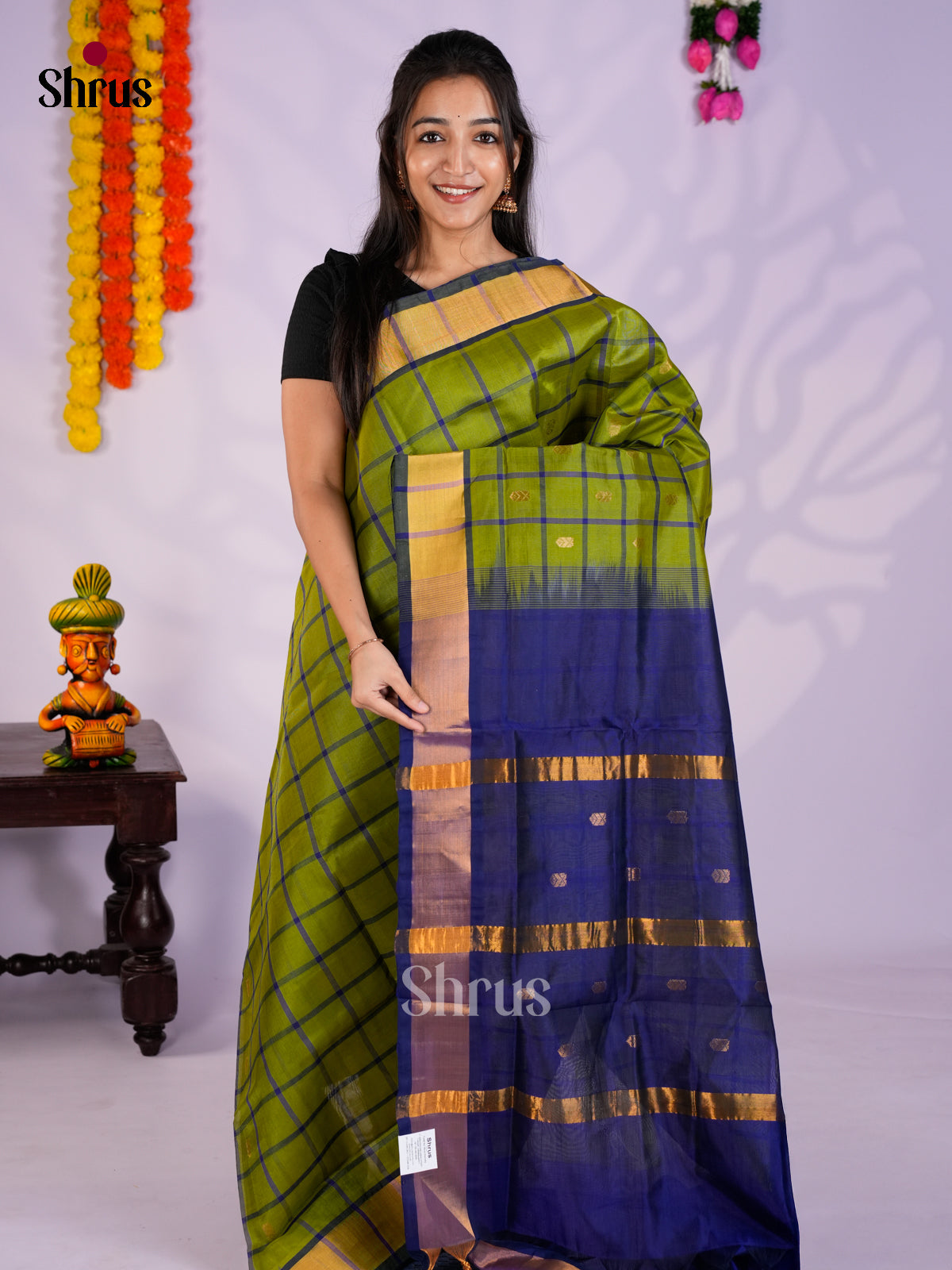Buy Classy Olive Green Cotton Silk Saree Online with Checks, Kaddi Zari Border & Navy Blue Pallu