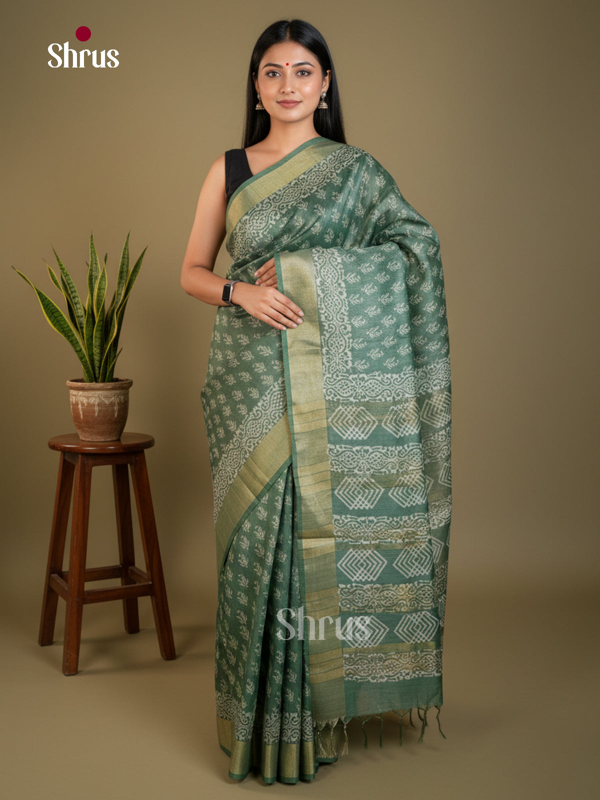 Semi Tussar Saree - EAS31124 - Shop on Shrus.com