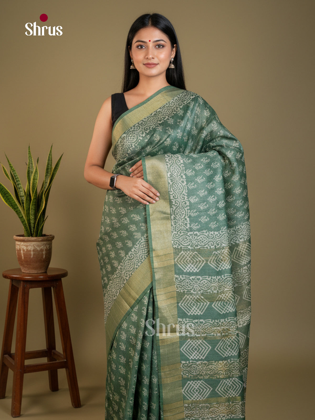 Semi Tussar Saree - EAS31124 - Shop on Shrus.com